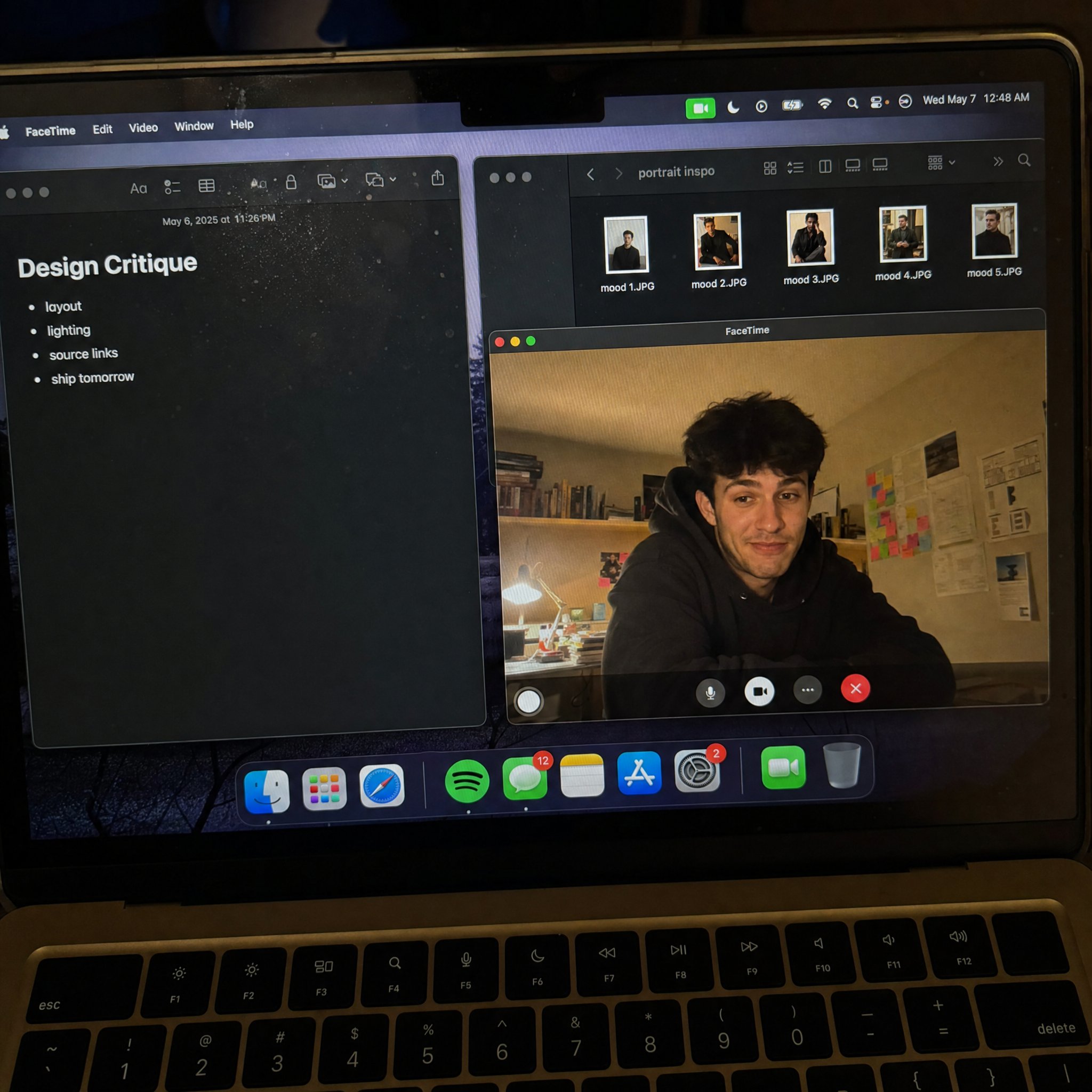 手機拍攝 FaceTime 工作螢幕